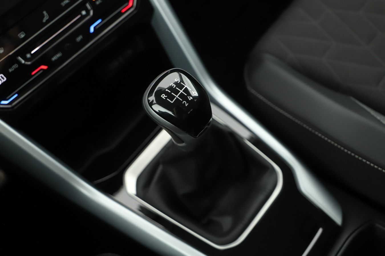 Volkswagen T-Roc - Bild 11
