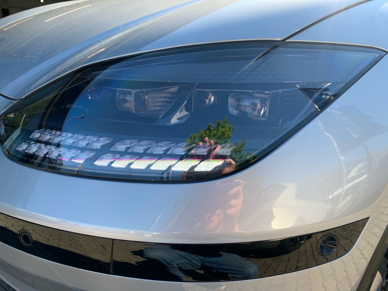 Fahrzeugabbildung Hyundai IONIQ 6 Uniq 77,4 kWh Elektro 4WD