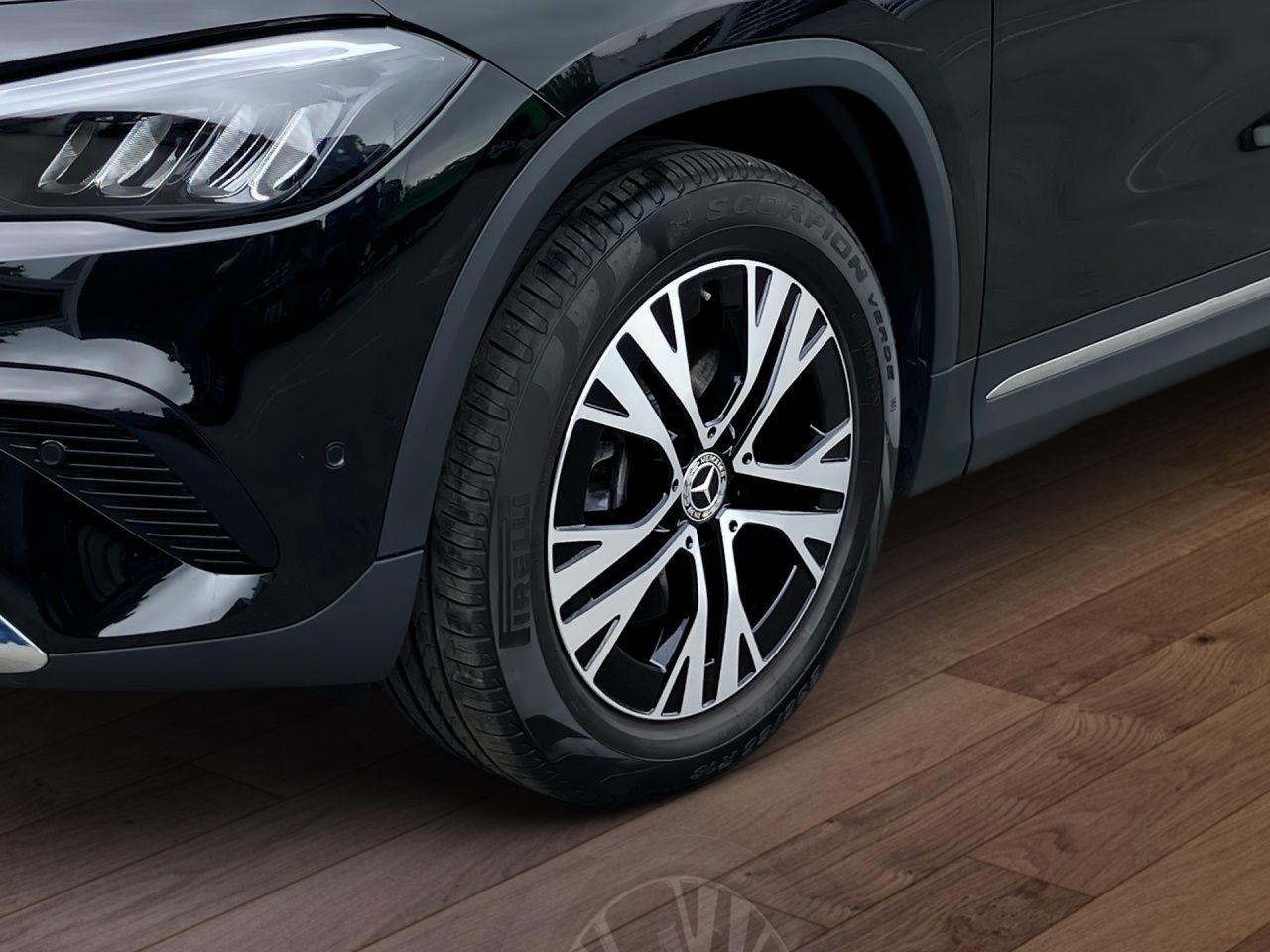 Fahrzeugabbildung Mercedes-Benz GLA 220 4M ALLRAD+AHK+DISTR+TOTW+LHZ+VERKZ.ASS++