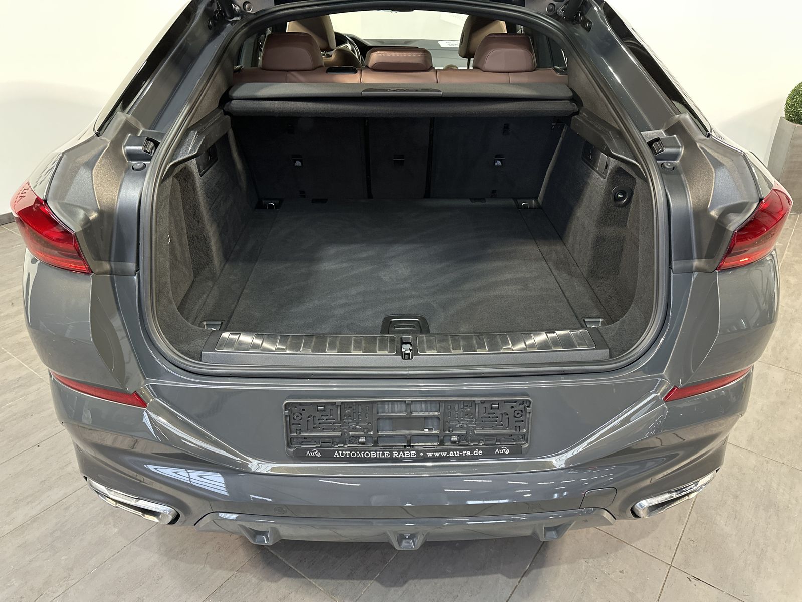 Fahrzeugabbildung BMW X6 xDrive30d M-Sport NAV+LASER+HEADUP+AHK+PANO