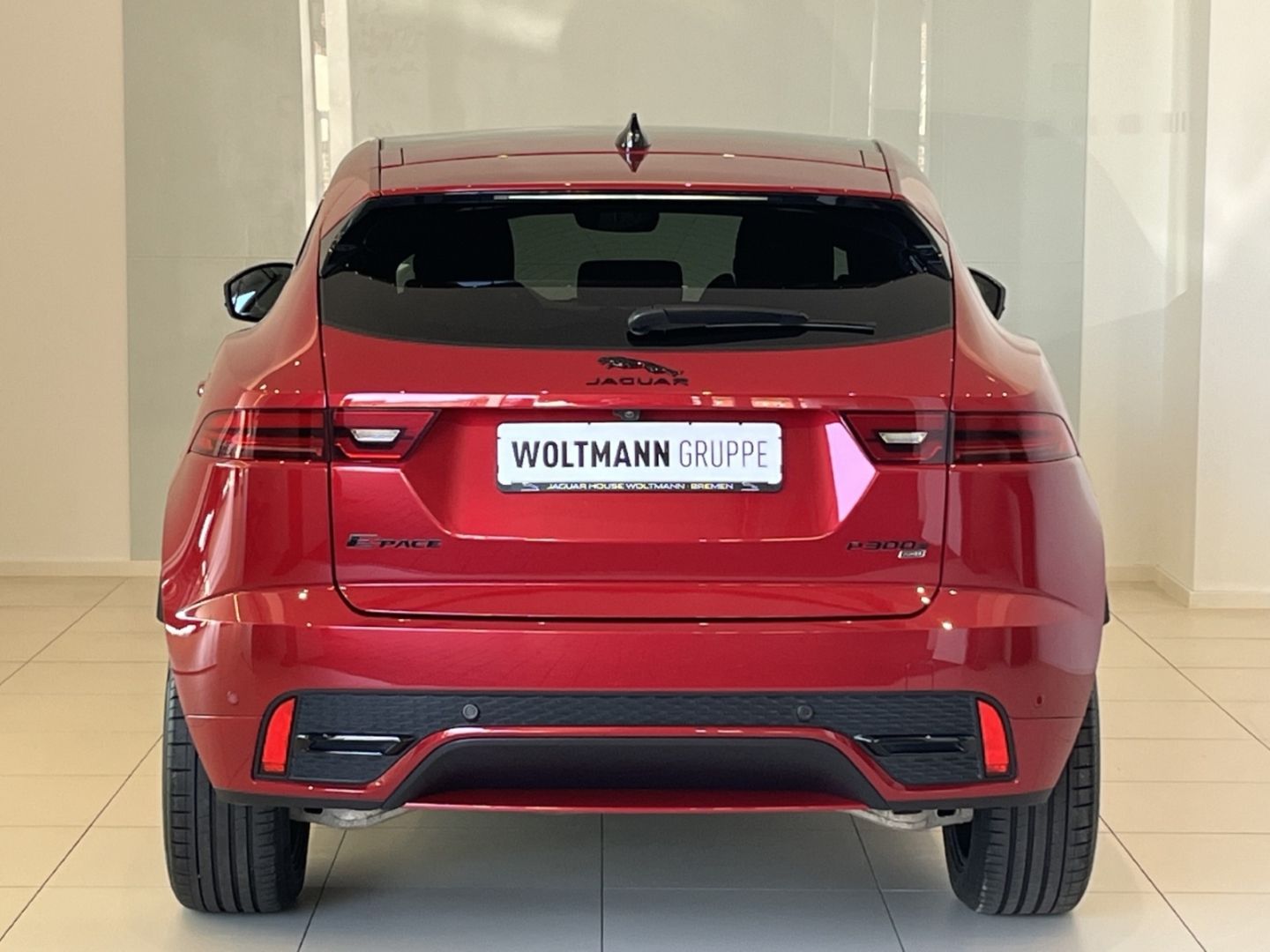 Fahrzeugabbildung Jaguar E-Pace P300e R-Dynamic HSE Plug-In Hybrid HUD  P