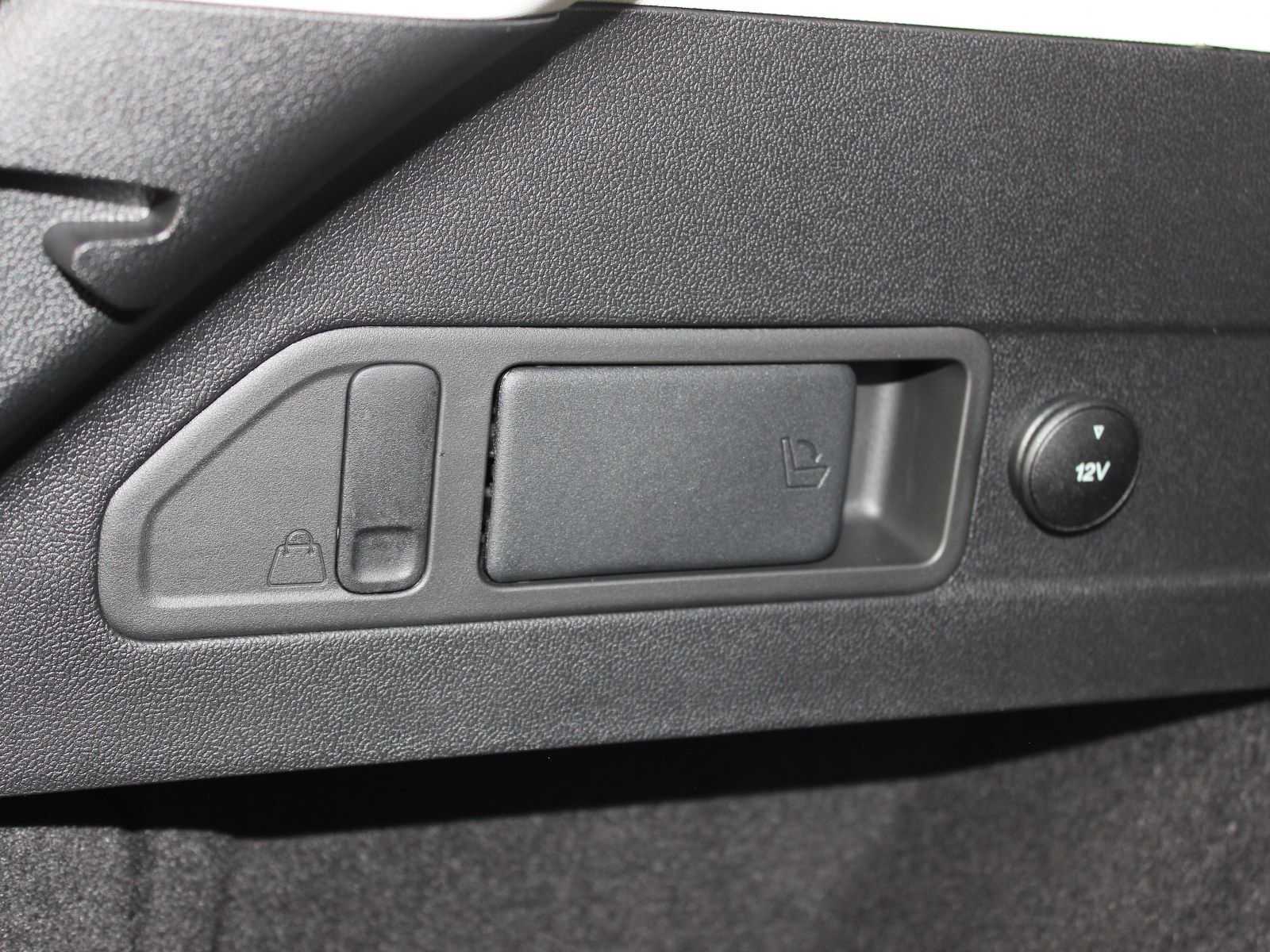 Fahrzeugabbildung Ford Focus Titanium 1,0 EcoBoost MildHybrid