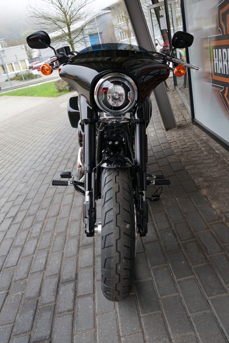 Fahrzeugabbildung Harley-Davidson Softail Sport Glide 107 Sofort Verfügbar 2024