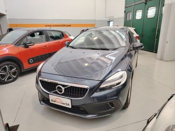 Volvo V40 Cross Country - 4