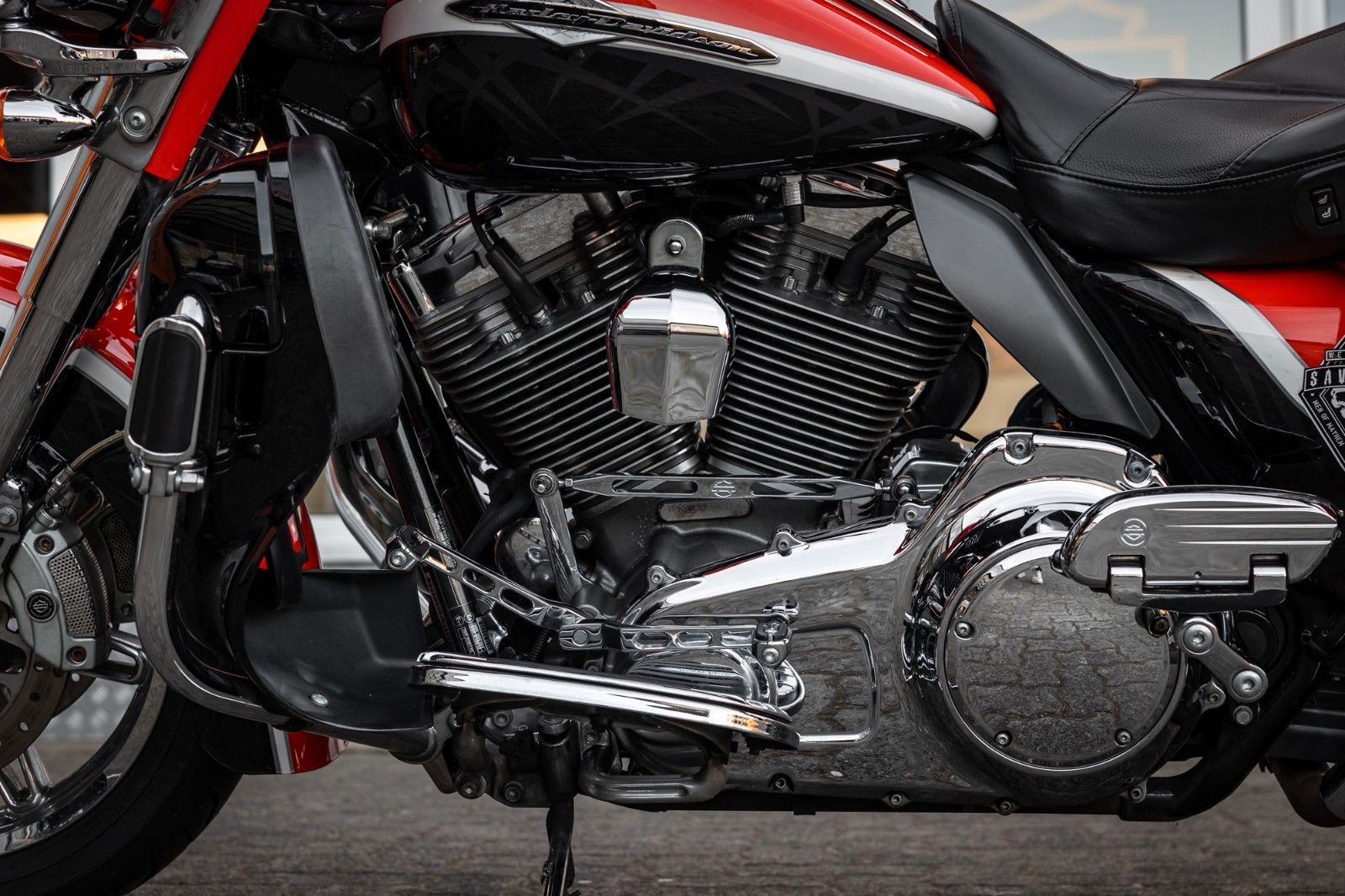 Fahrzeugabbildung Harley-Davidson CVO FLHTCUSE Ultra Classic Electra Glide