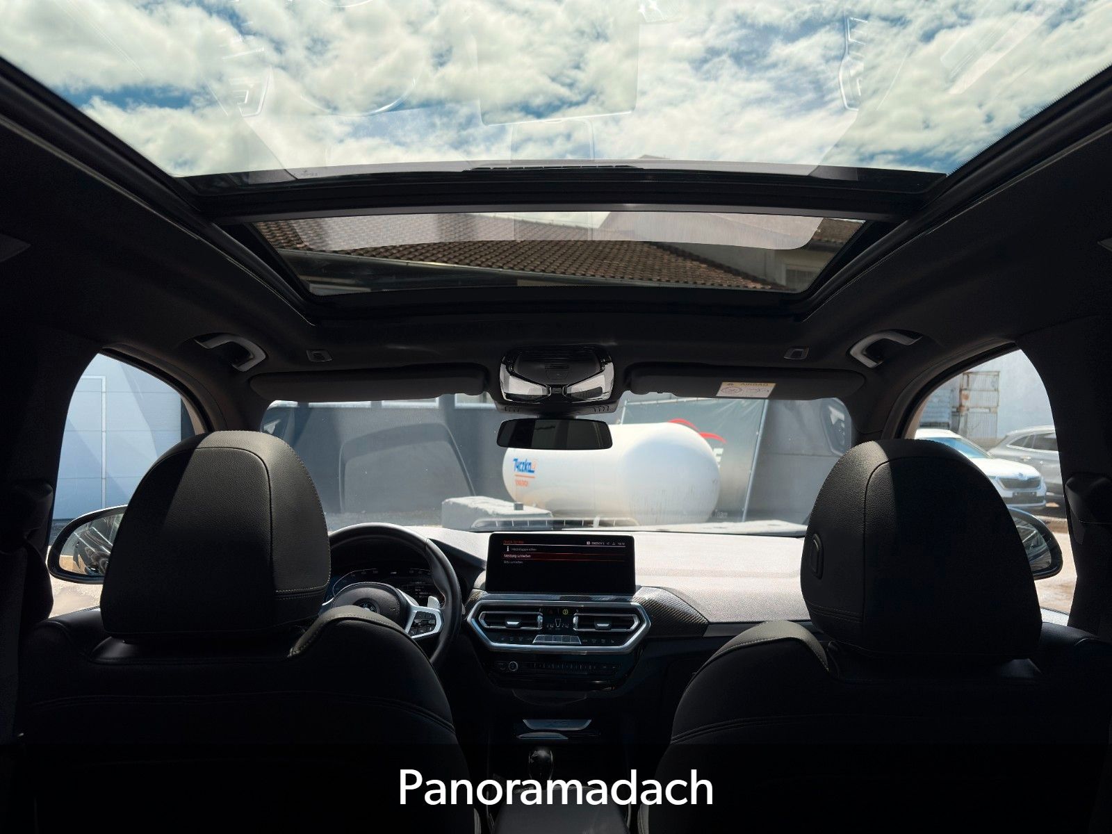 Fahrzeugabbildung BMW X3 xDr30d M Sport Pano Carbon Navi DA Kamera 20"