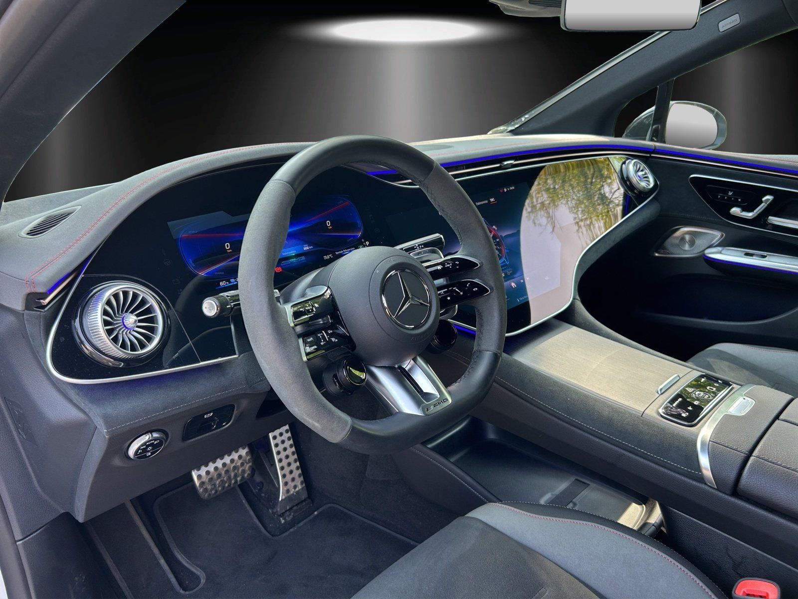 Fahrzeugabbildung Mercedes-Benz EQE 43 AMG Prem HYPER Night DISTRO KeyGo AHK HAL