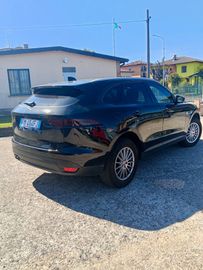 Jaguar F-Pace - 4