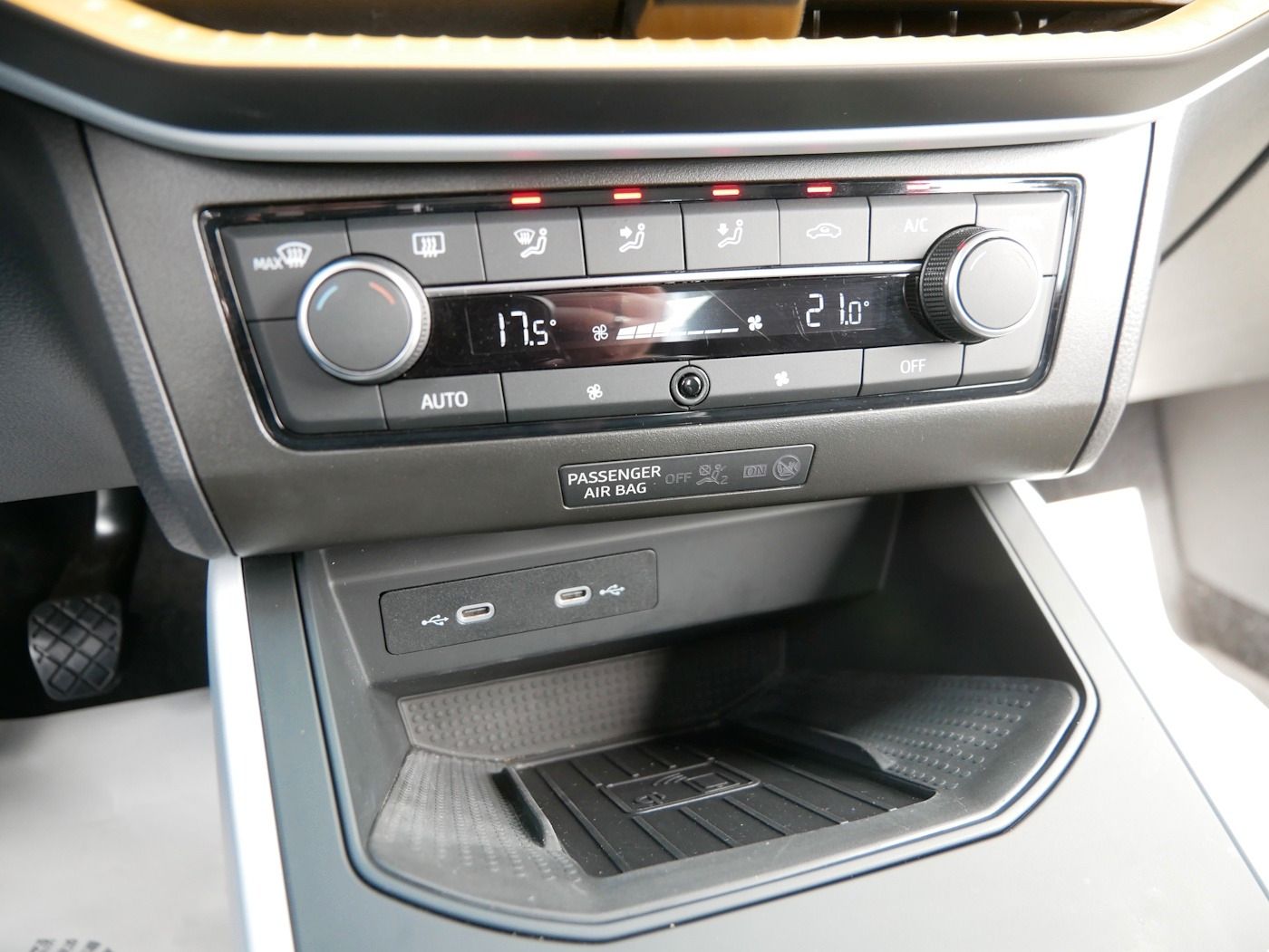Fahrzeugabbildung SEAT Arona 1.0 Style ACC NAVI PDC LED Klimaautomatik