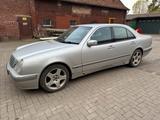 Mercedes-Benz Mercedes W210  270 CDI - gebrauchte Mercedes-Benz Vito aus dem Jahr 2001