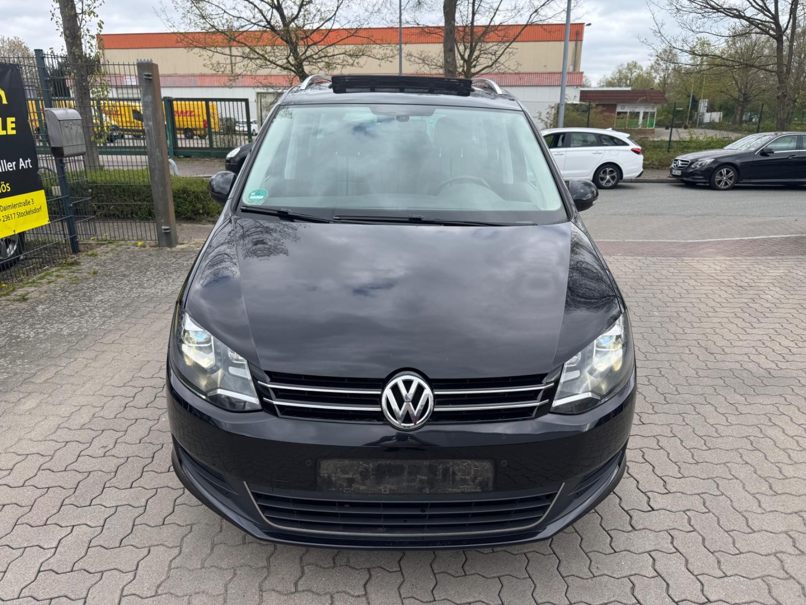 Volkswagen Sharan Match Panorama Xenon Navi 7Sitze