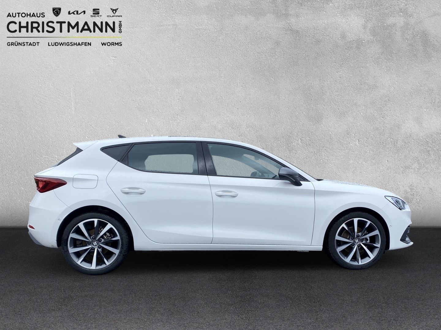 Fahrzeugabbildung SEAT Leon Seat  1,5 eTSI*PDC*NAVI*SHZ*ALLU*