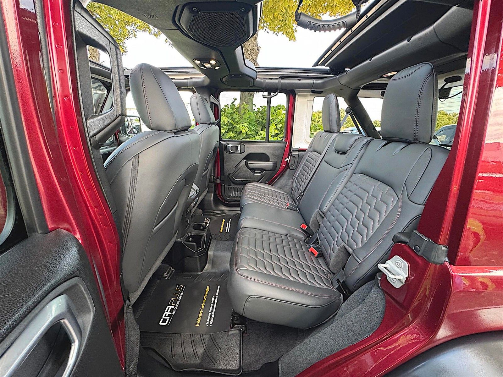 Fahrzeugabbildung Jeep Wrangler 2.0 T Unlimited SPORT S OFFROAD 4x4 19%