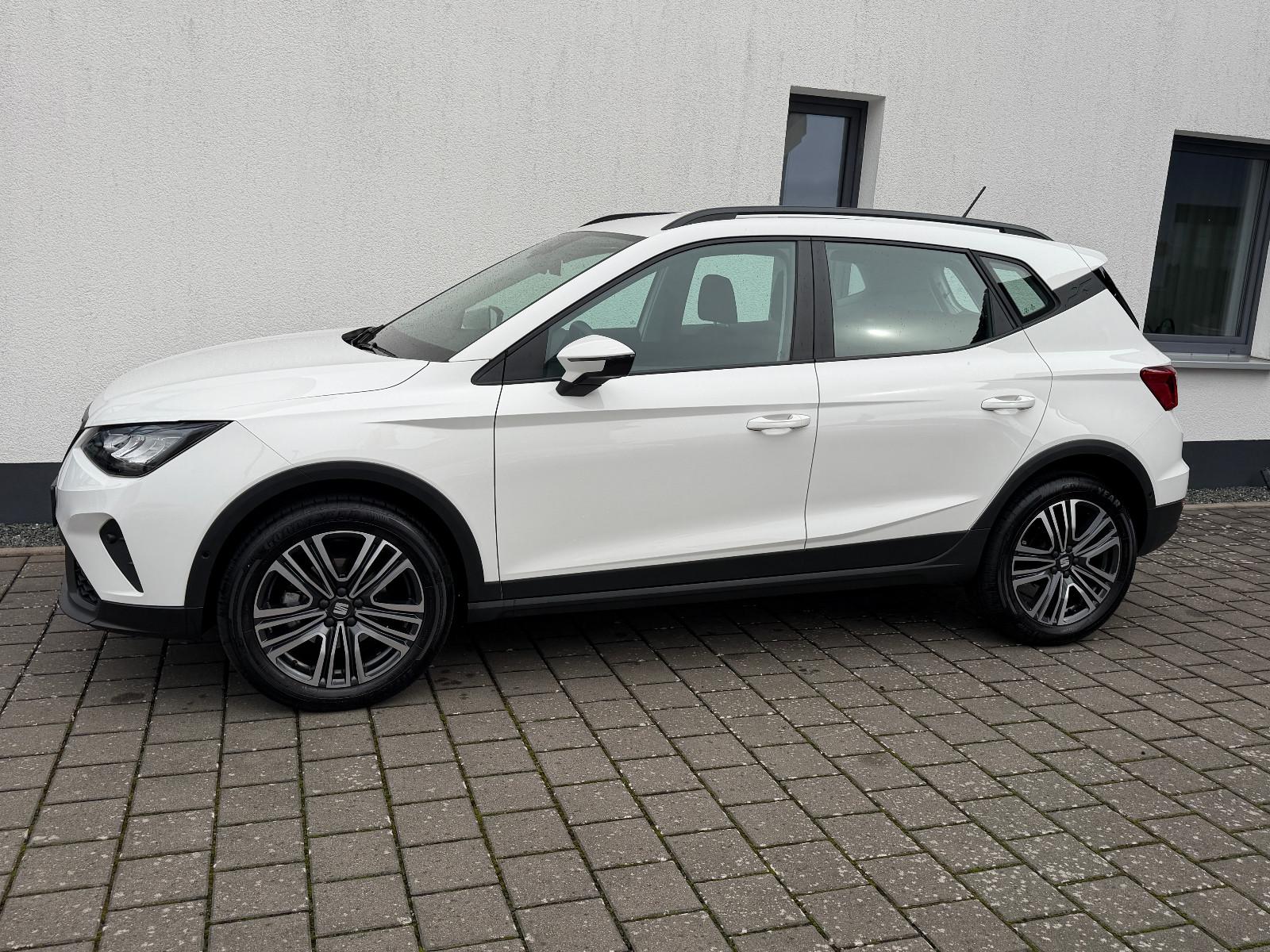Seat Arona 1.0 TSI Style (17",LED,Kamera,SH,GRA)