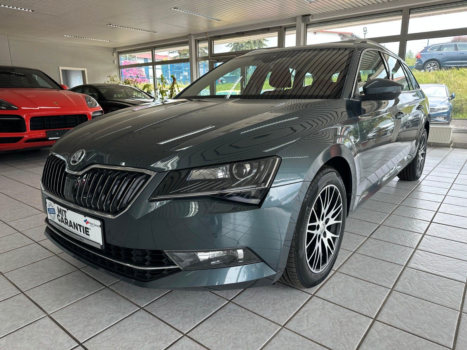 Skoda Superb Combi Style 4x4 PDC Tempo SHZ Kamera DAB