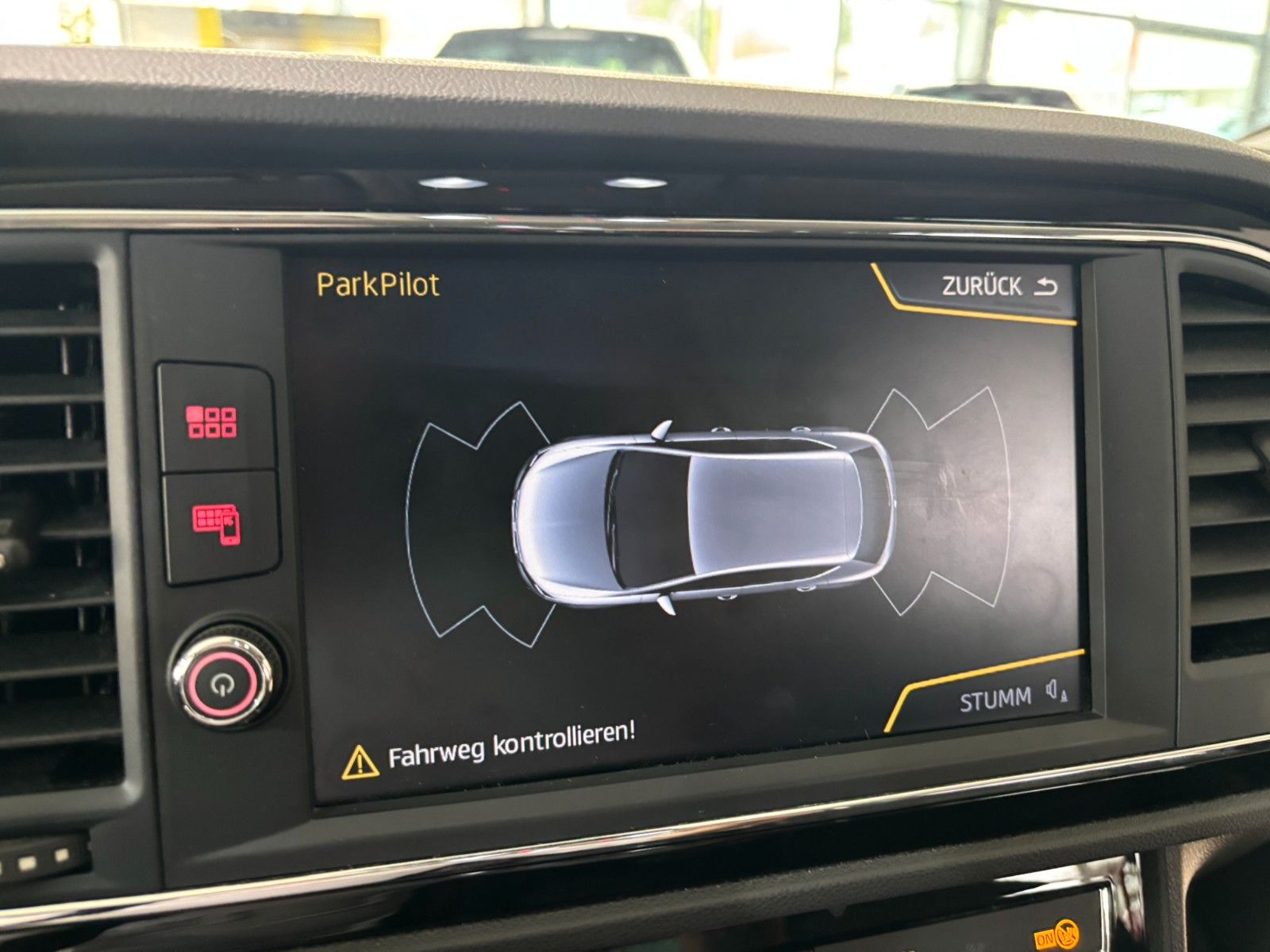 Fahrzeugabbildung SEAT Leon FR 2.0TDI DSG/ACC/SHZ/ALLWETTER