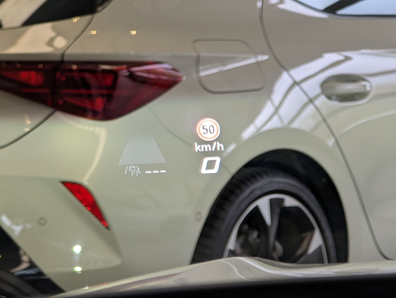 Immagine del veicolo CUPRA Terramar 1.5 eTSI Pacchetto Sennheiser Edge HUD 19 pollici