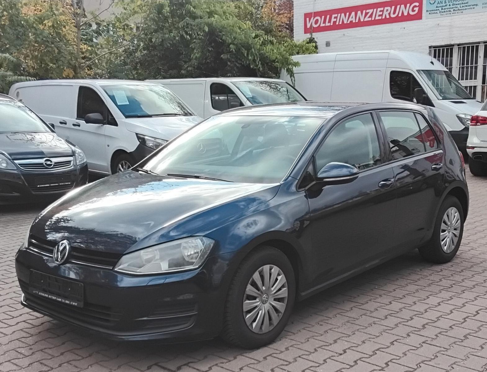 Volkswagen Golf VII Lim. Trendline BMT