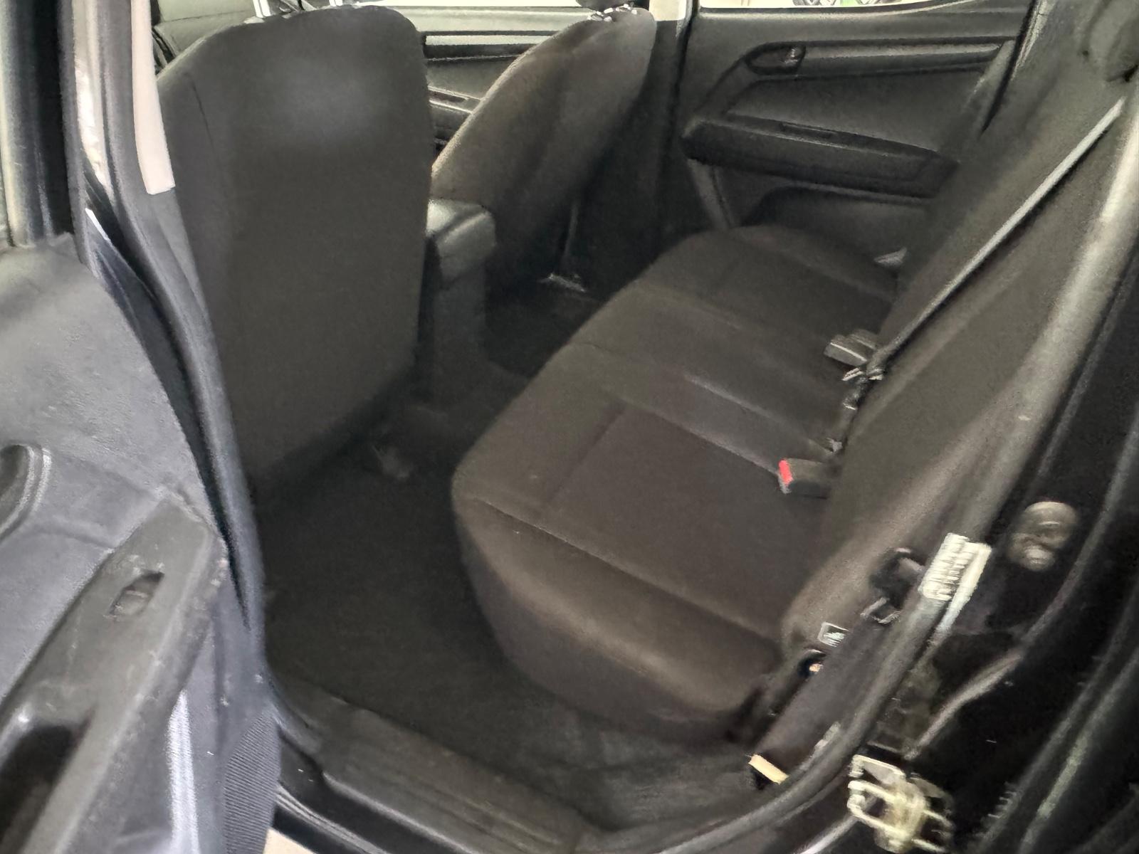 Isuzu D-Max 2.5 TD 136ch 4x4 - 1ère main - Climatisation - Attelage -  Blocage de différentiel