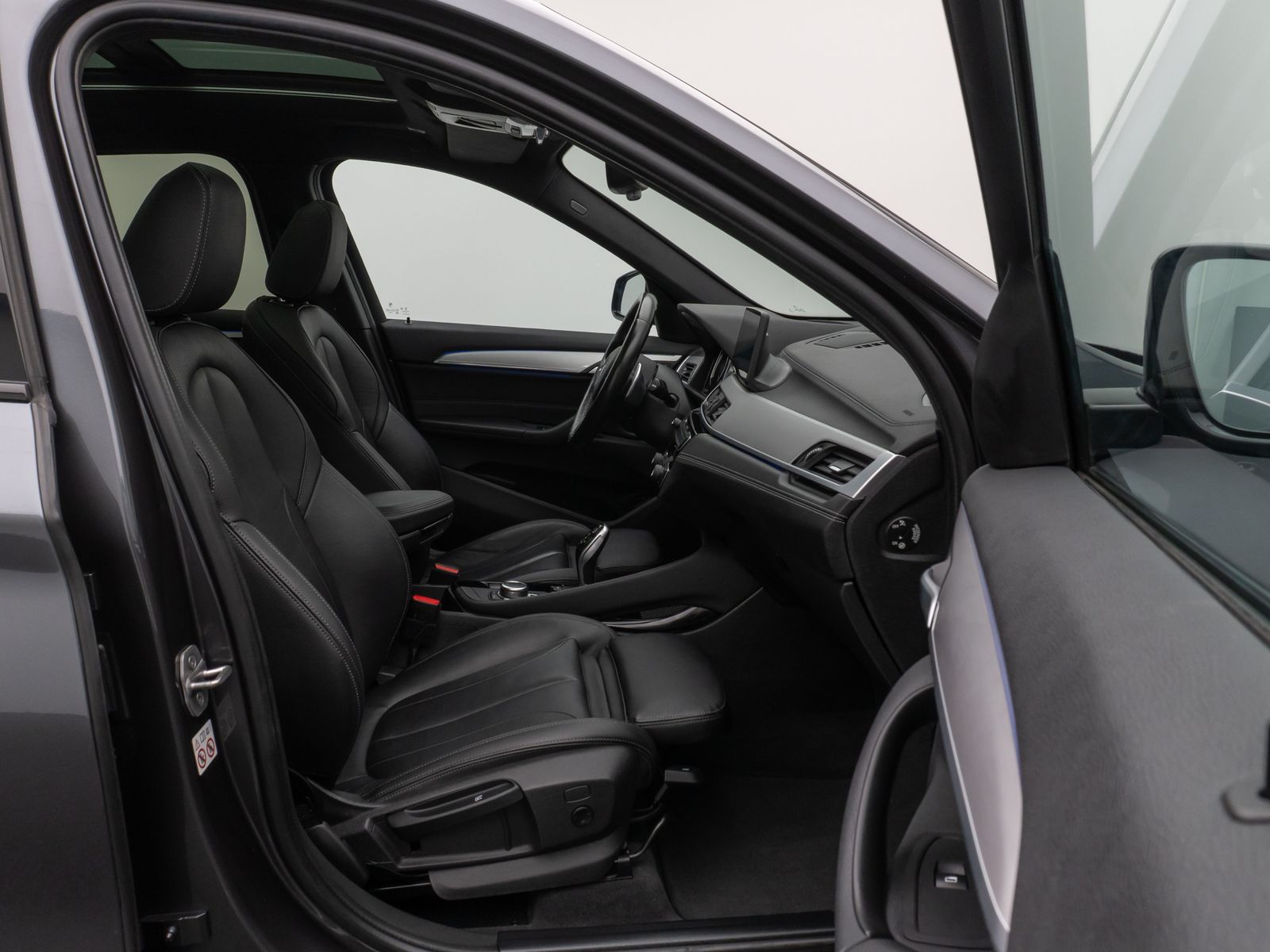 Fahrzeugabbildung BMW X1 xD20d M Sport ACC HUD DAB Panorama HiFi Leder