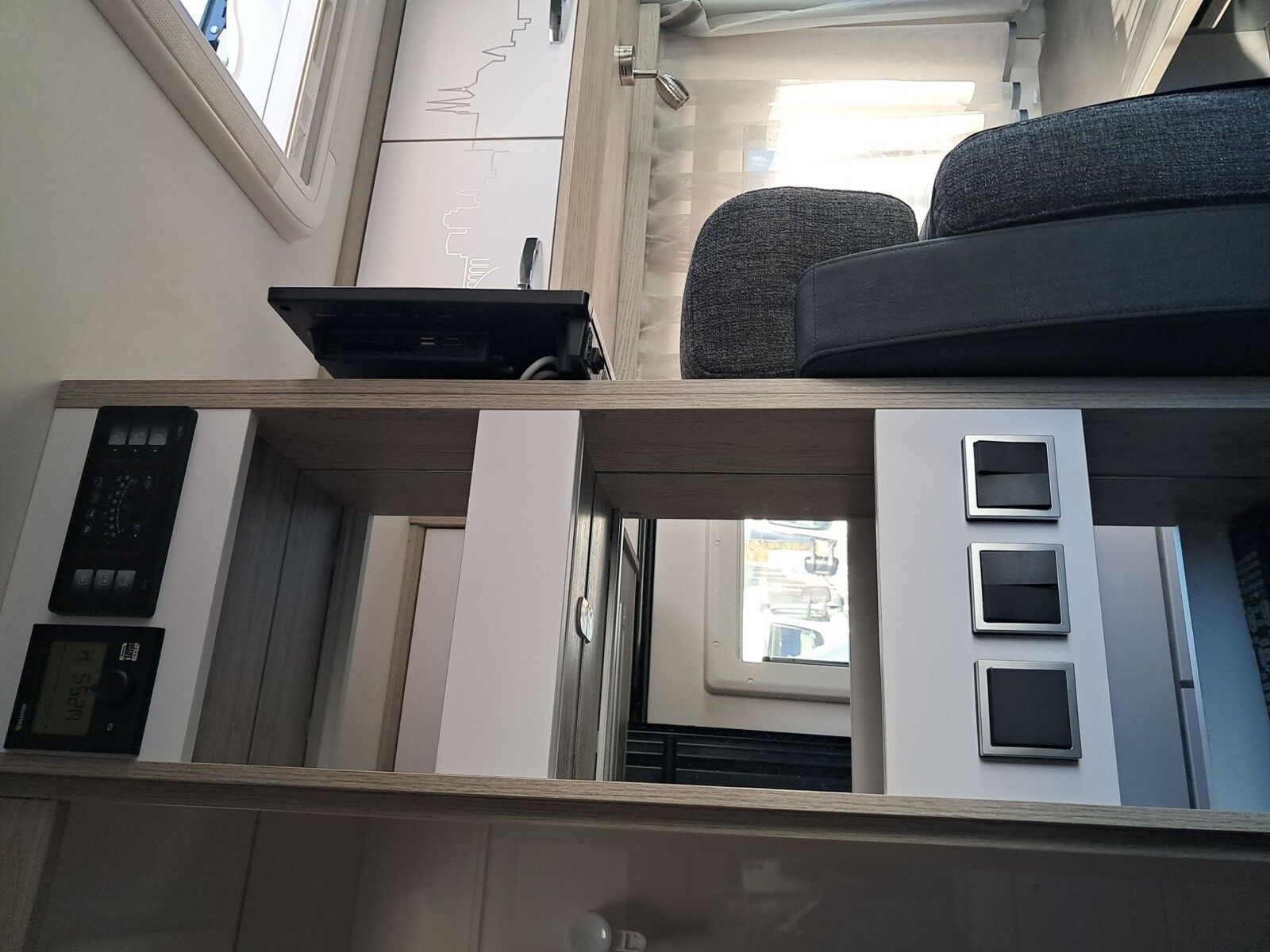 Fahrzeugabbildung Bravia Swan 680 2024 AHK,SOLAR,MARKISE,SAT,TV