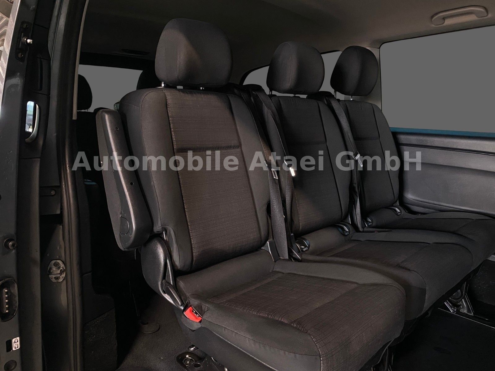 Fahrzeugabbildung Mercedes-Benz Vito Tourer Lang 116 Automatik *Edition* (4595)