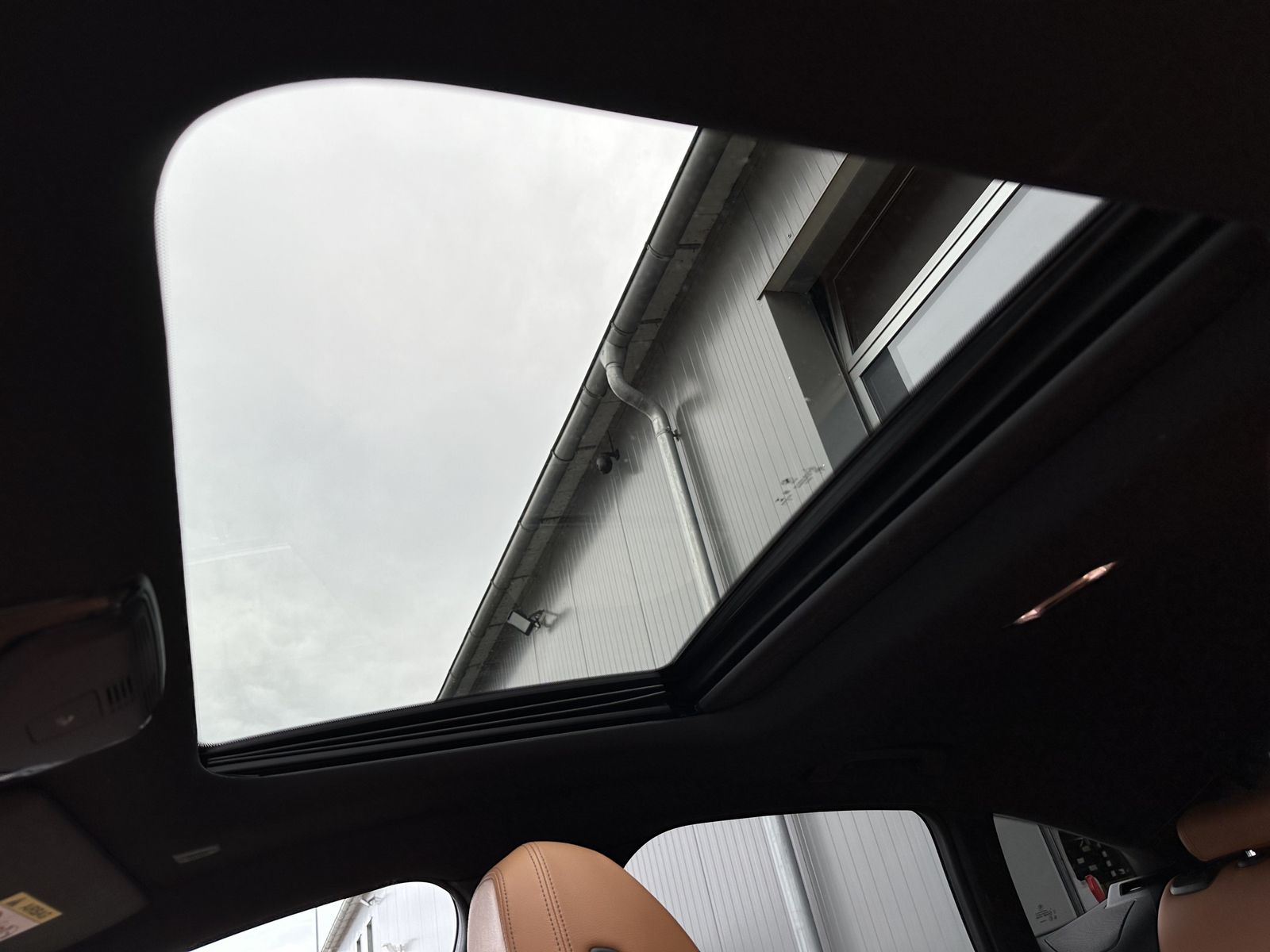Fahrzeugabbildung BMW i4 M50 Gran Coupé NAV+LED+GLASDACH+H&K+19ZO+360°