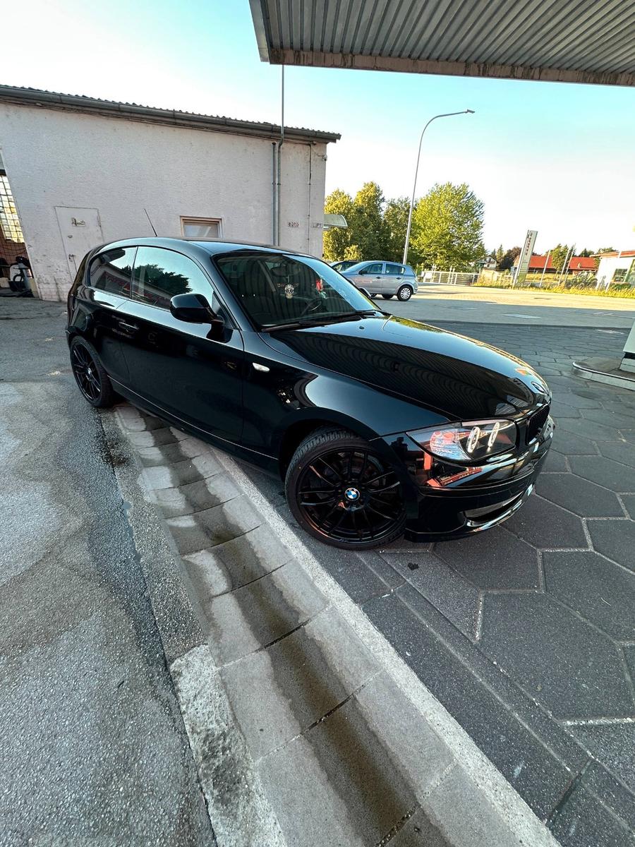 BMW  BMW 116i E81 | TÜV NEU | Neue Reifen | Top Zust