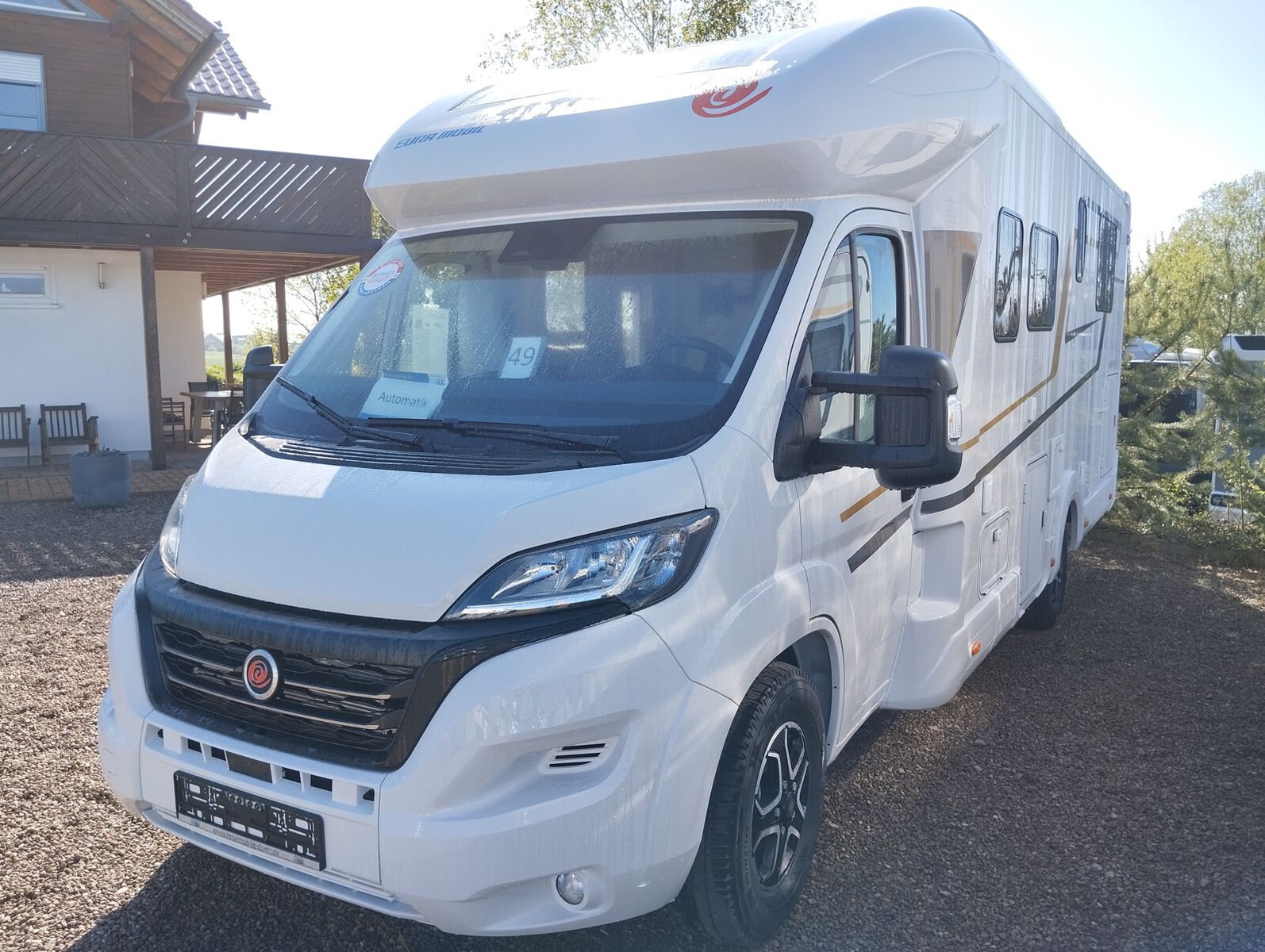 Fahrzeugabbildung Eura Mobil Profila RS PRS 720 QF AHK Autom. Fahrassistenz