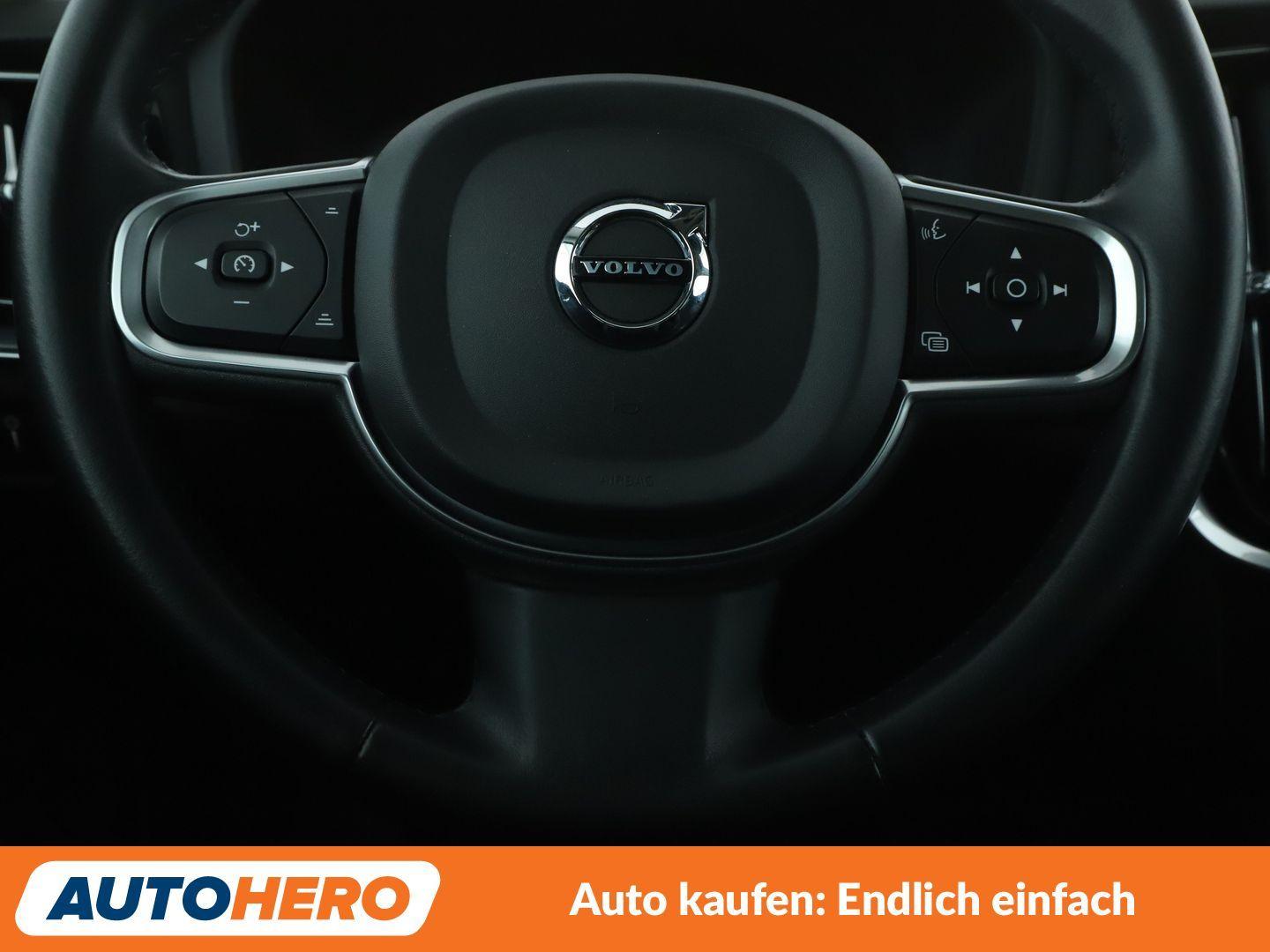 Volvo V60 2.0 T4 Momentum Pro Aut*NAVI*LED*TEMPO*PDC*