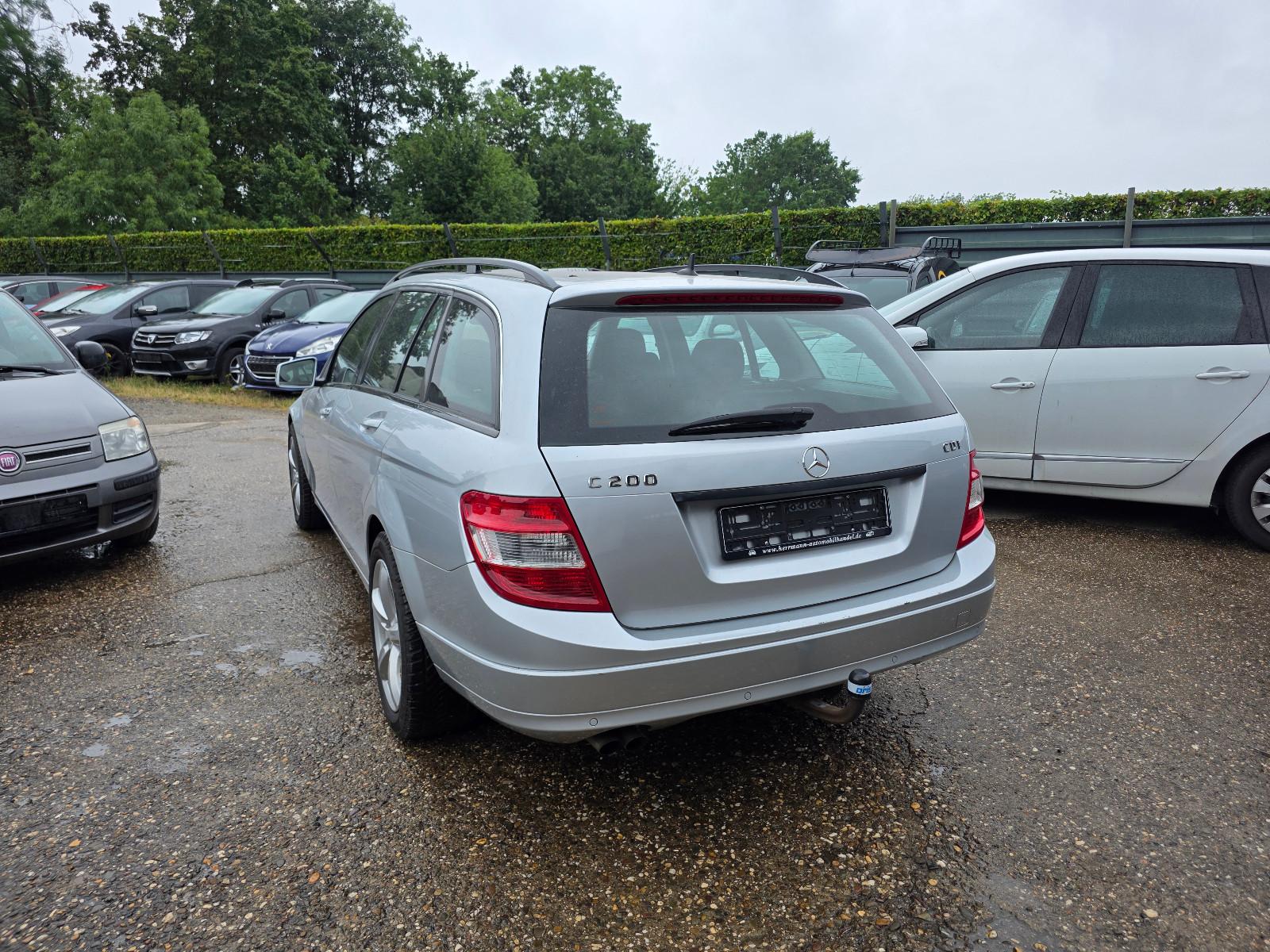 Mercedes-Benz C200 2011 — engine 2.143 cm³, 136 HP (100kW)