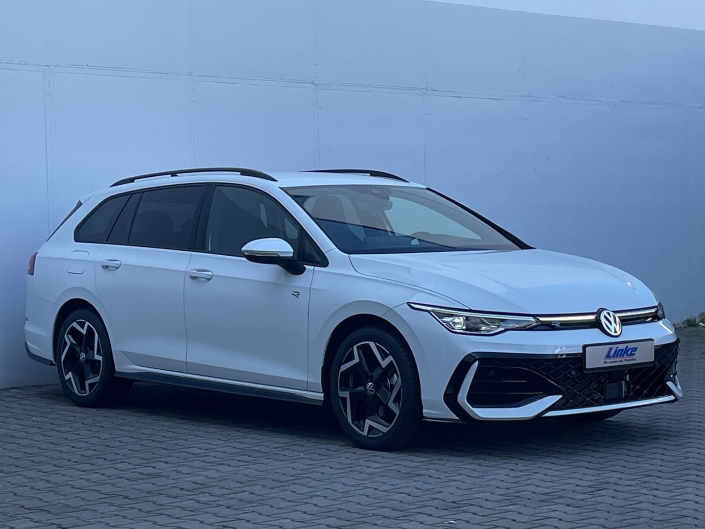 Golf Variant VIII 1.5 eTSI DSG R-Line AHK/Kamera