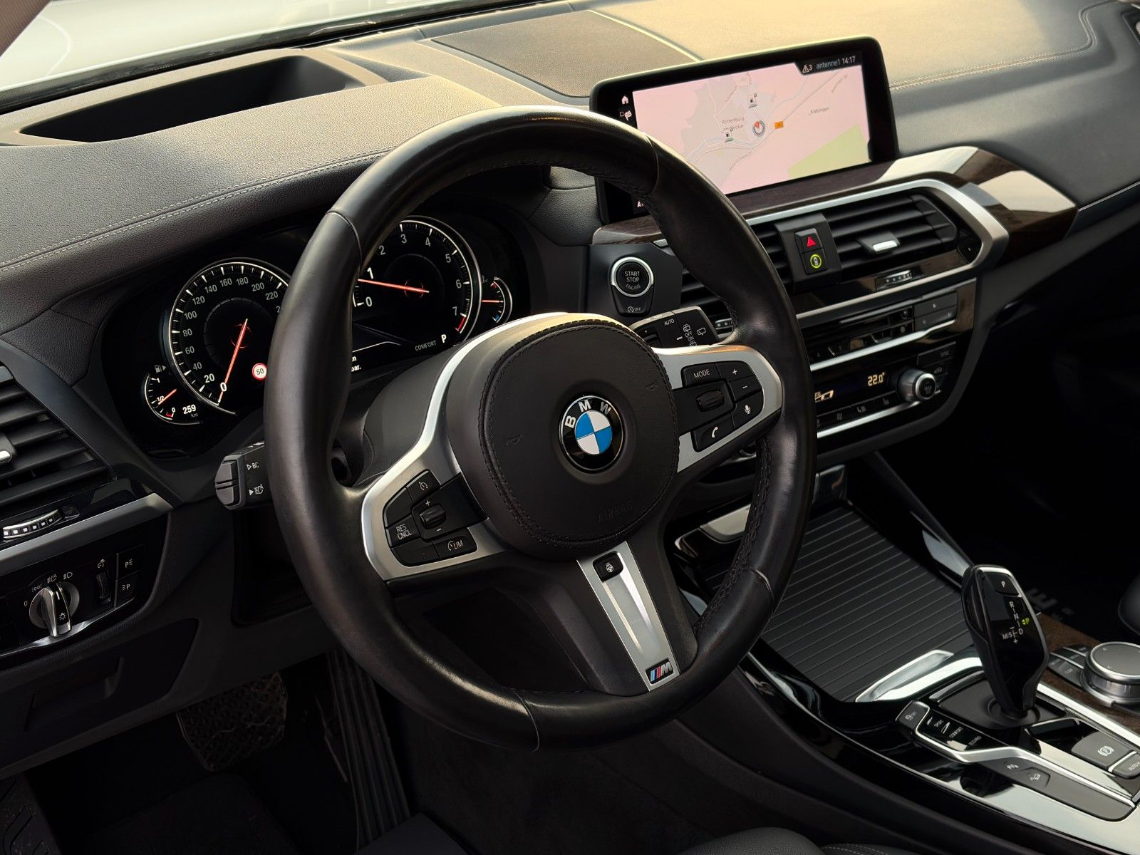 Fahrzeugabbildung BMW X3 xDrive 30i Luxury Line Pano Akustik Komf. HuD