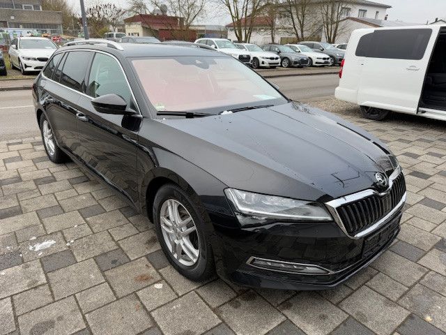 Skoda Superb 2.0TDI SCR DSG PREMIUM ED Combi AHK Leder