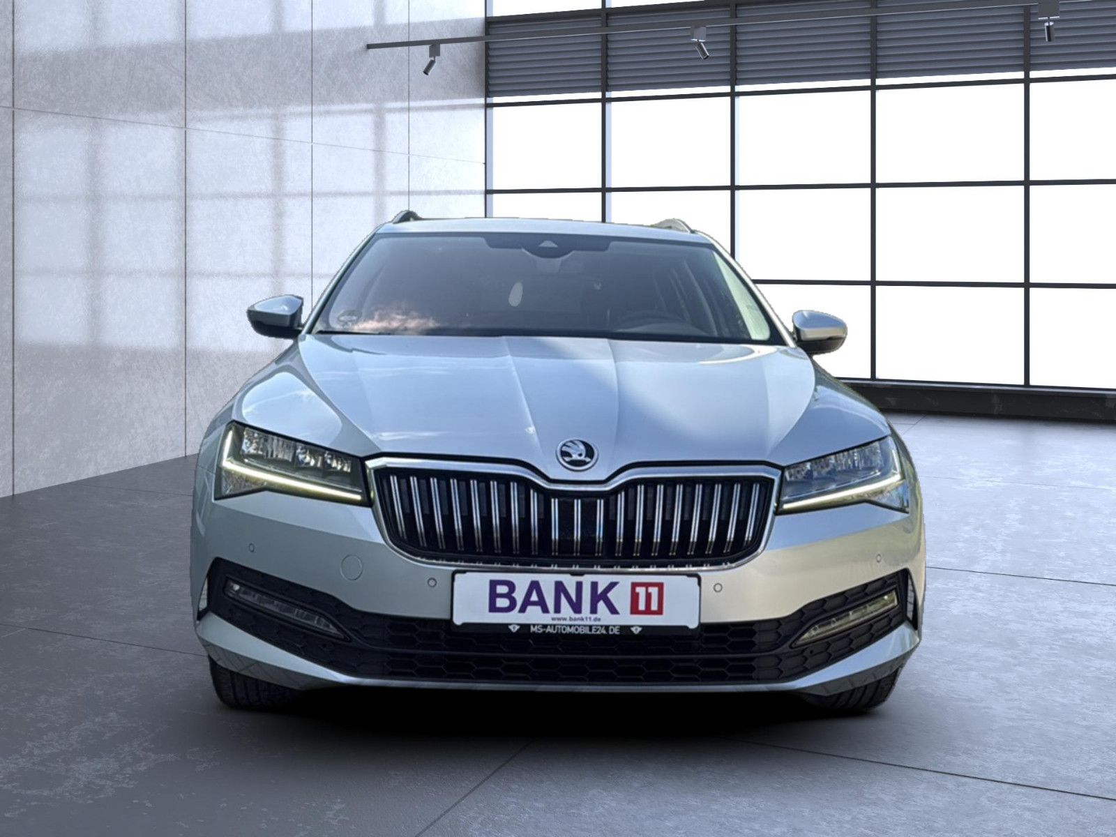 Fahrzeugabbildung SKODA Superb Combi / 1 Hd. unfallfrei
