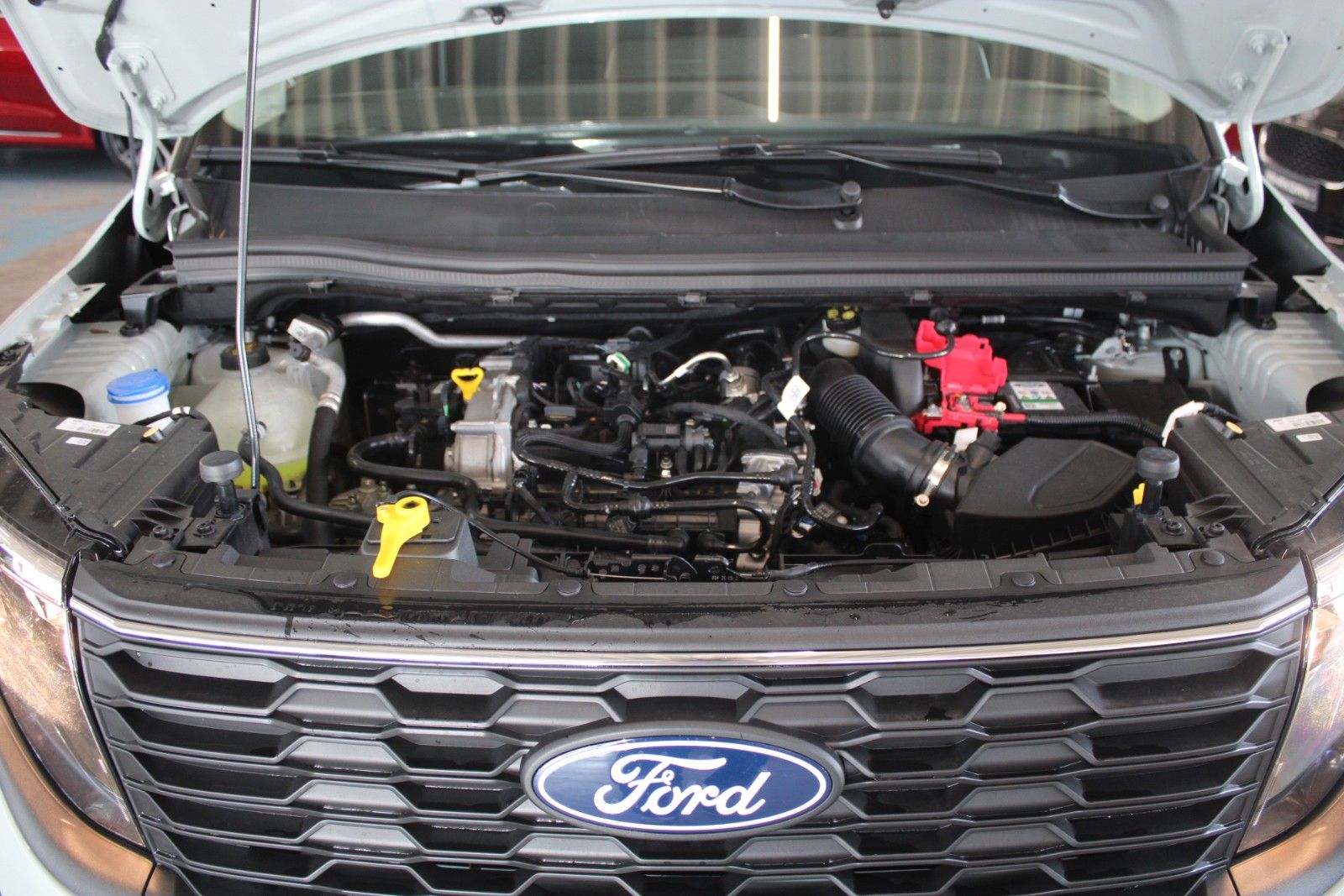 Fahrzeugabbildung Ford Tourneo Courier ACTIVE Winter + FahrerAssistPak3
