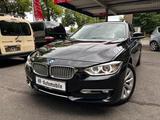 BMW 318d xDrive Touring *Navi*Bi-Xenon*Leder*PDC* - gebrauchte BMW 318 aus dem Jahr 2014