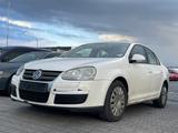 Volkswagen Jetta 1.4 TSI 90 kW Comfortline/Klima/Sitzheis. - Volkswagen Jetta in Frankfurt (Main)
