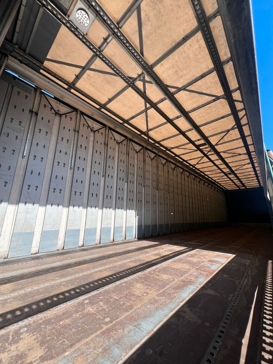Fahrzeugabbildung Kögel SN24-1, Liftachse, Ladebordwand