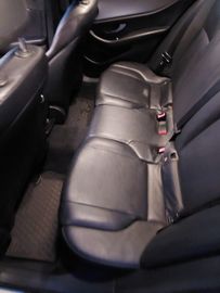 Mercedes E 200 - 11