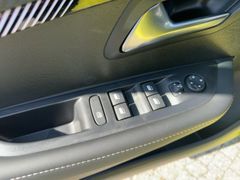 Foto Nummer 12: PEUGEOT 208