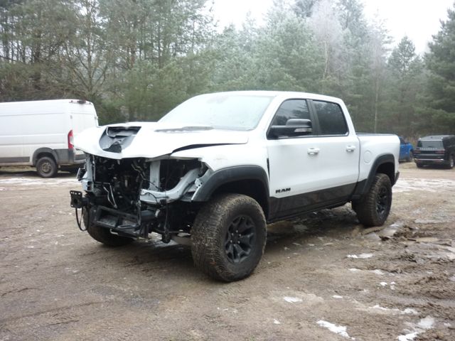 Dodge RAM 6.2 v8 4x4 TRX run and drive