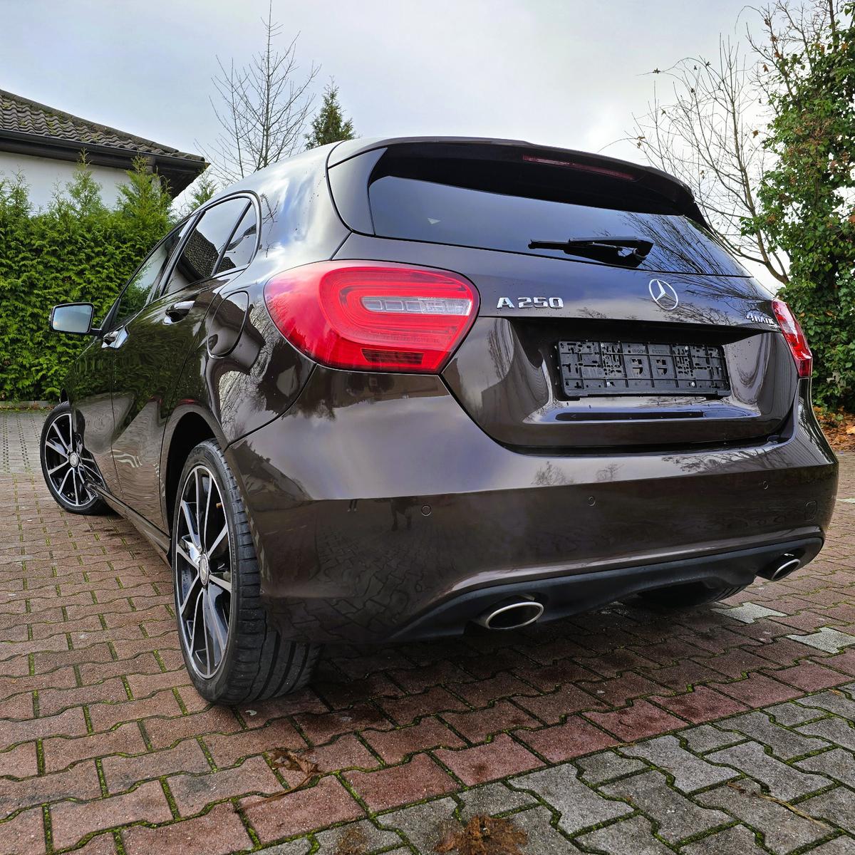 Mercedes-Benz A 250*4MATIC*PANO*KAMERA*AHK*NIGHT PAKET*8xBER.