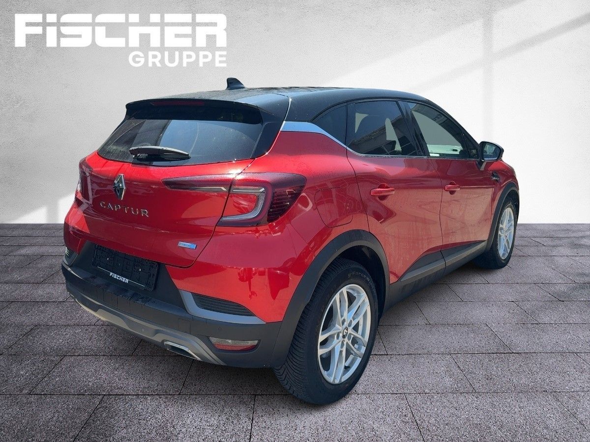 Fahrzeugabbildung Renault Captur R.S. LINE E-TECH Plug-in 160