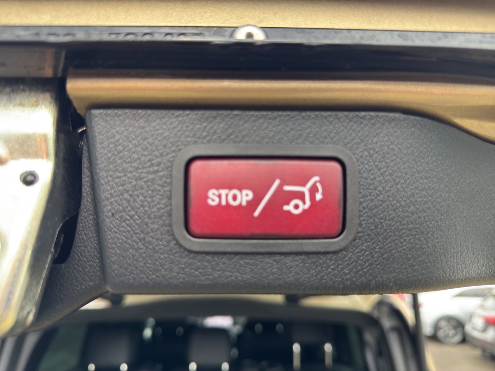 Fahrzeugabbildung Mercedes-Benz V300 L Avantg DISTRO Sitzklima 7-Sitze DWA Night