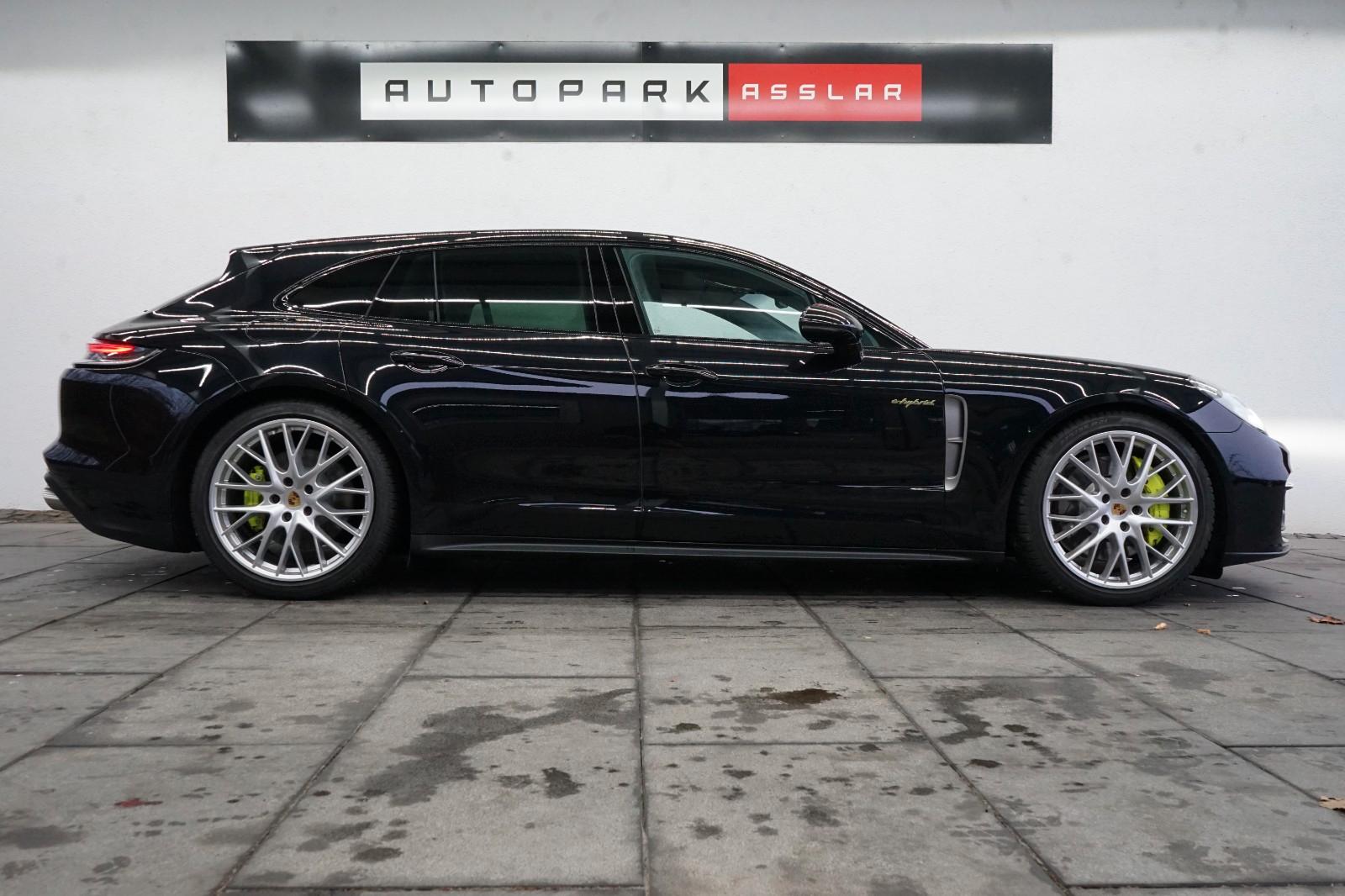 Porsche Panamera Sport Turismo 4 E-Hybrid Platinum