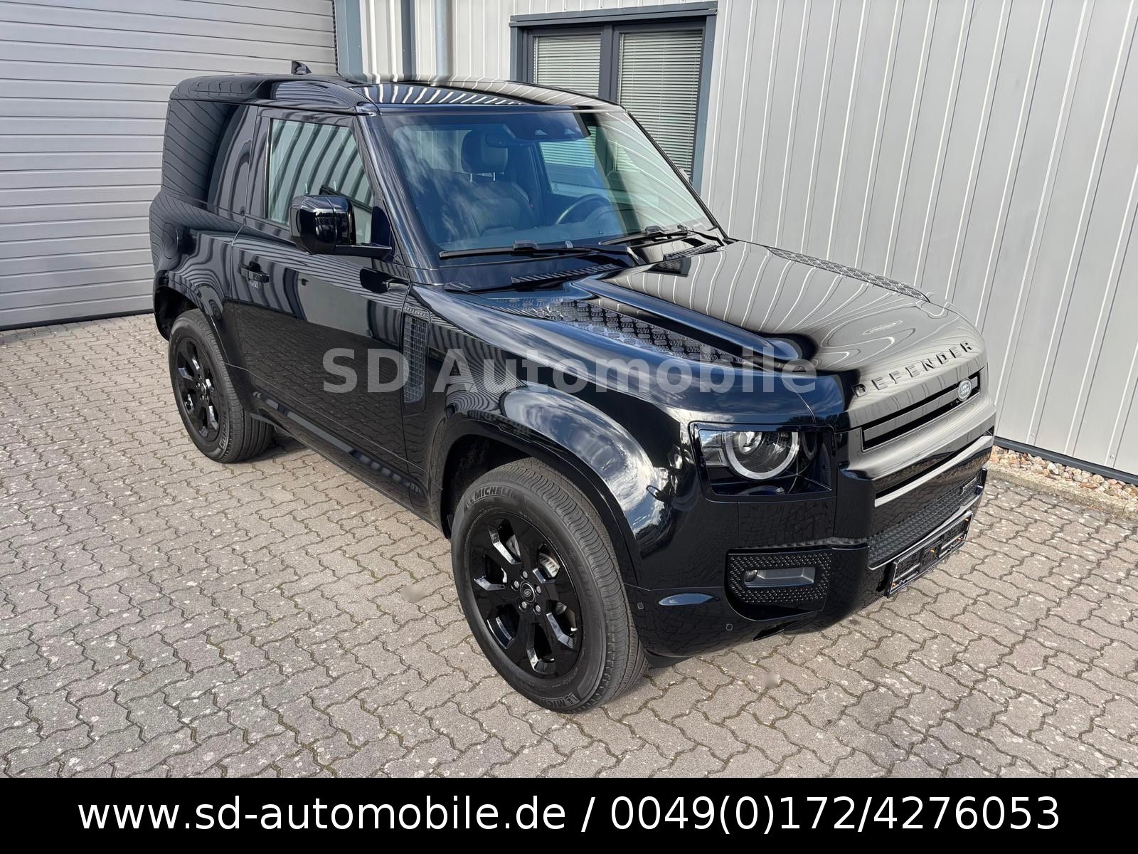 Land Rover Defender 90 X-Dynamic D250 3,0d SE BLACK-DESIGN foto 1