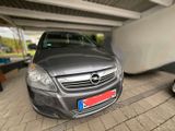 Opel Zafira One 2012 - Opel Zafira: On