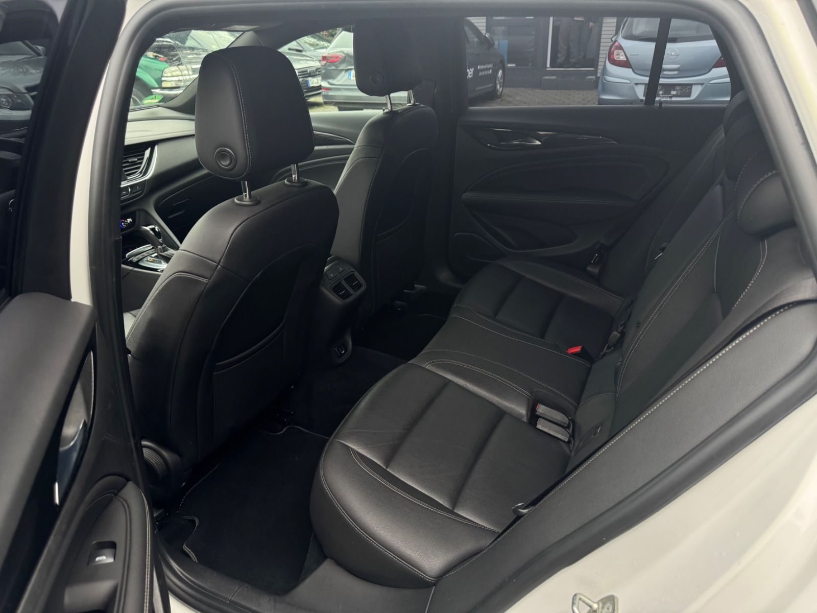 Fahrzeugabbildung Opel Insignia CT*VOLLAUSSTATTUNG*Leder*Keyless*HeadUp