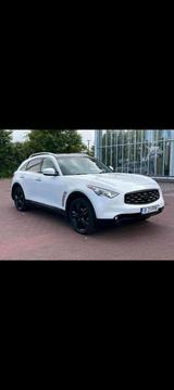 Nissan infiniti Fx 2008 - Nissan NP 300 von privat